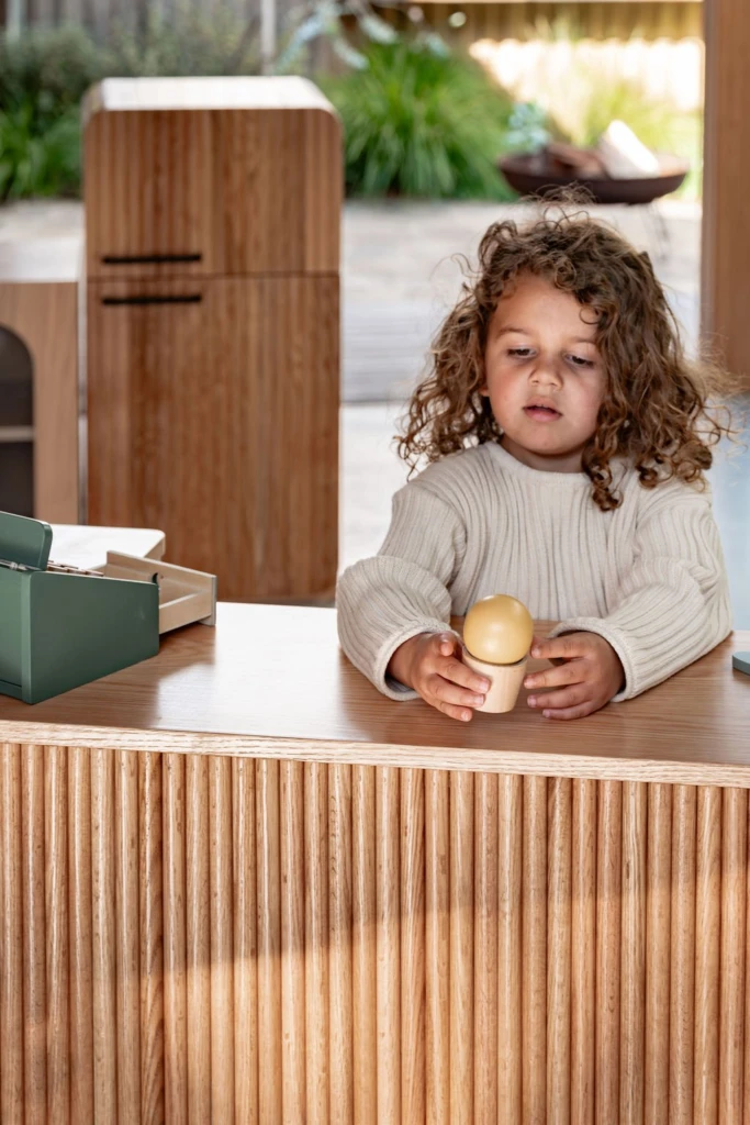 Fluted Market Stand
