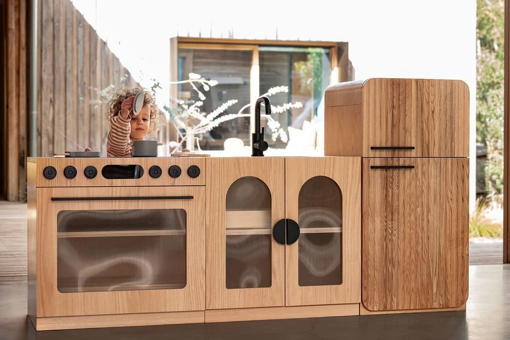 Oak Fluted Oven