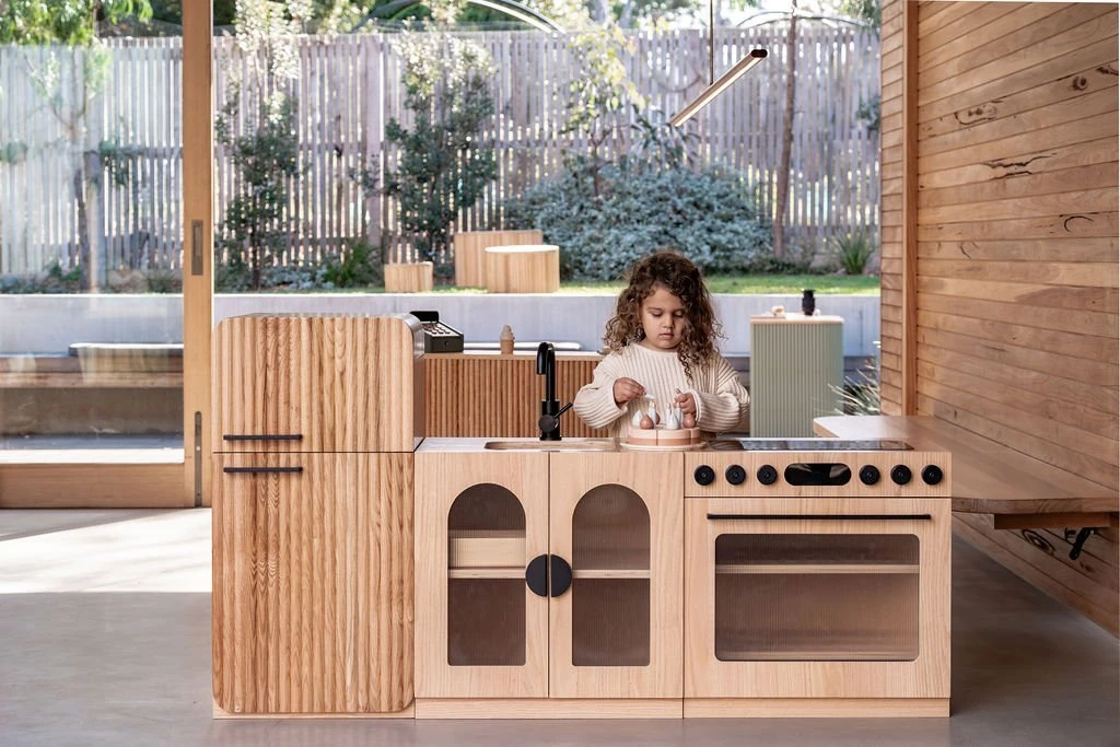 Oak Fluted Oven
