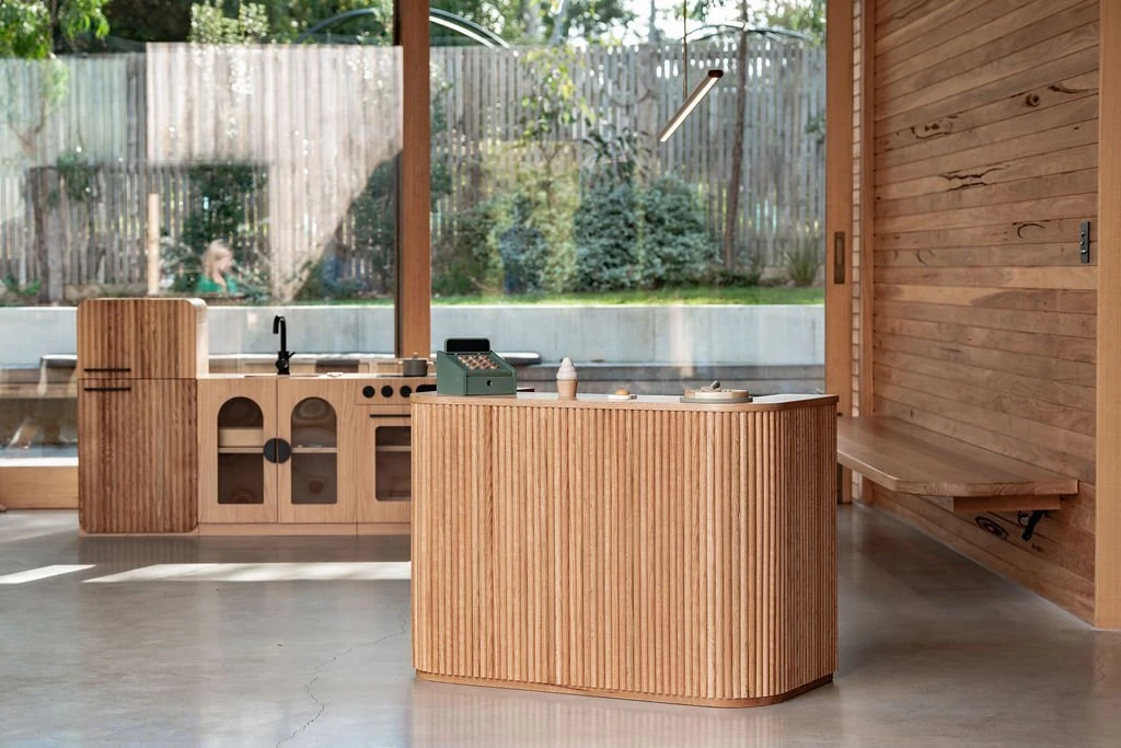 Fluted Market Stand
