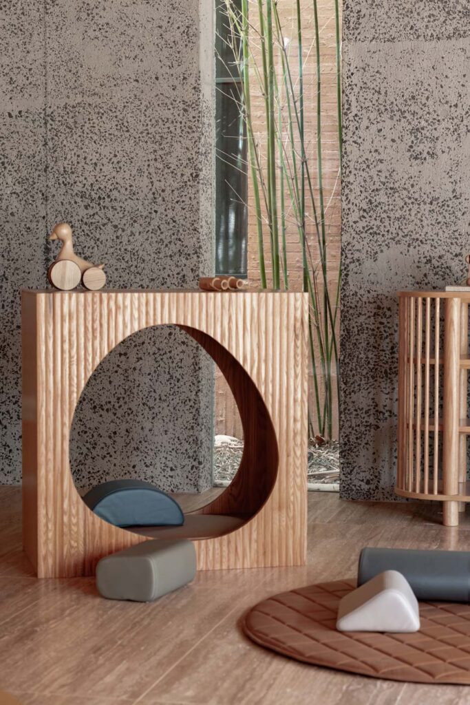 Oak Fluted Nook