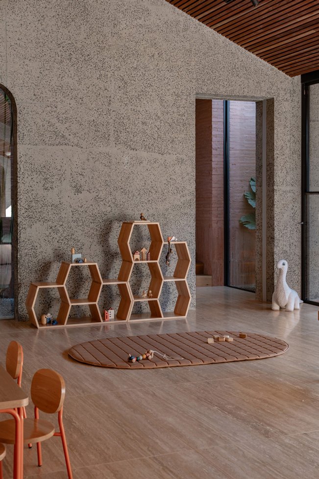 Honeycomb Shelf, Low
