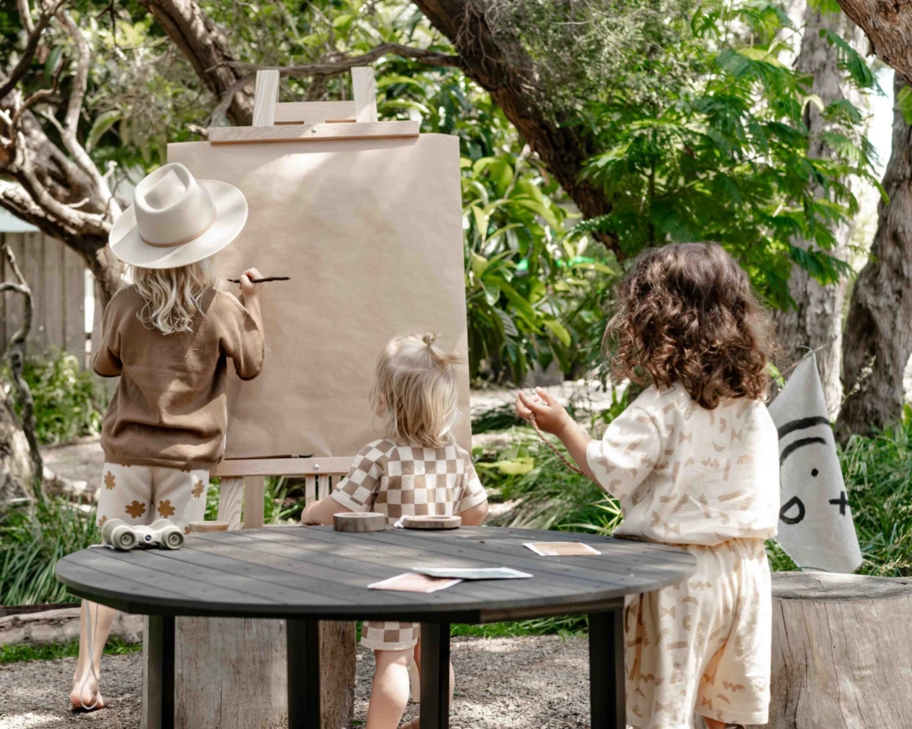 Easel Junior Ash