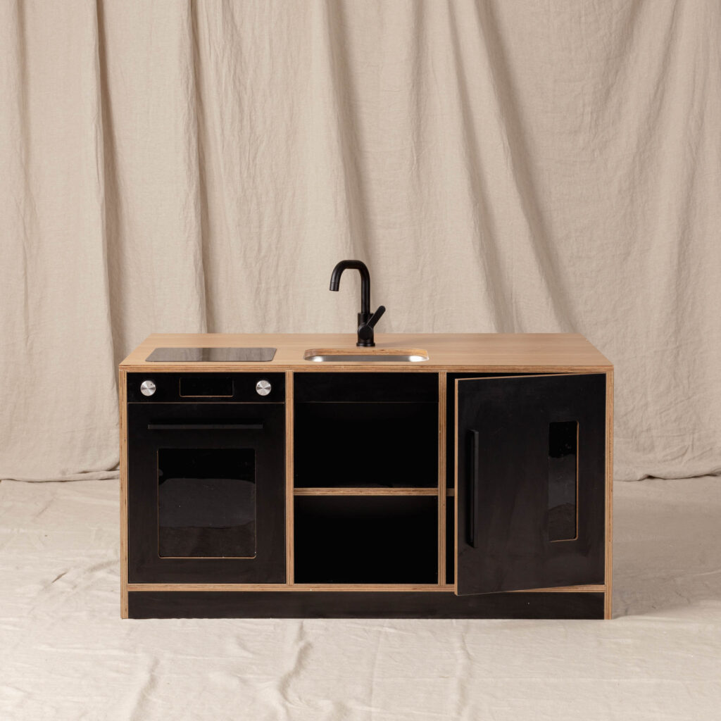 Kitchenette Kinder, Black