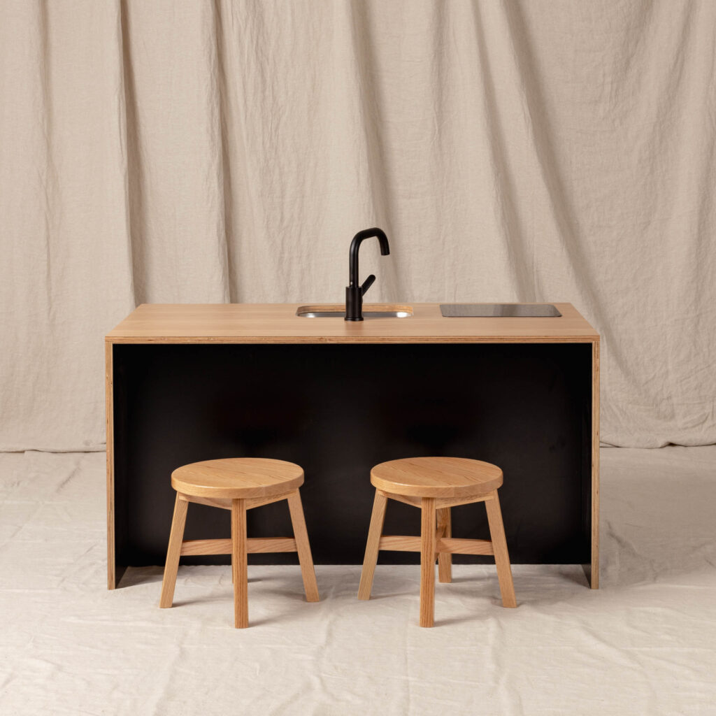 Kitchenette Kinder, Black