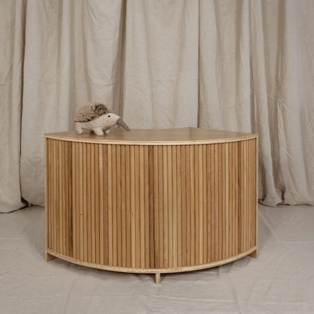 Oak Fluted Corner