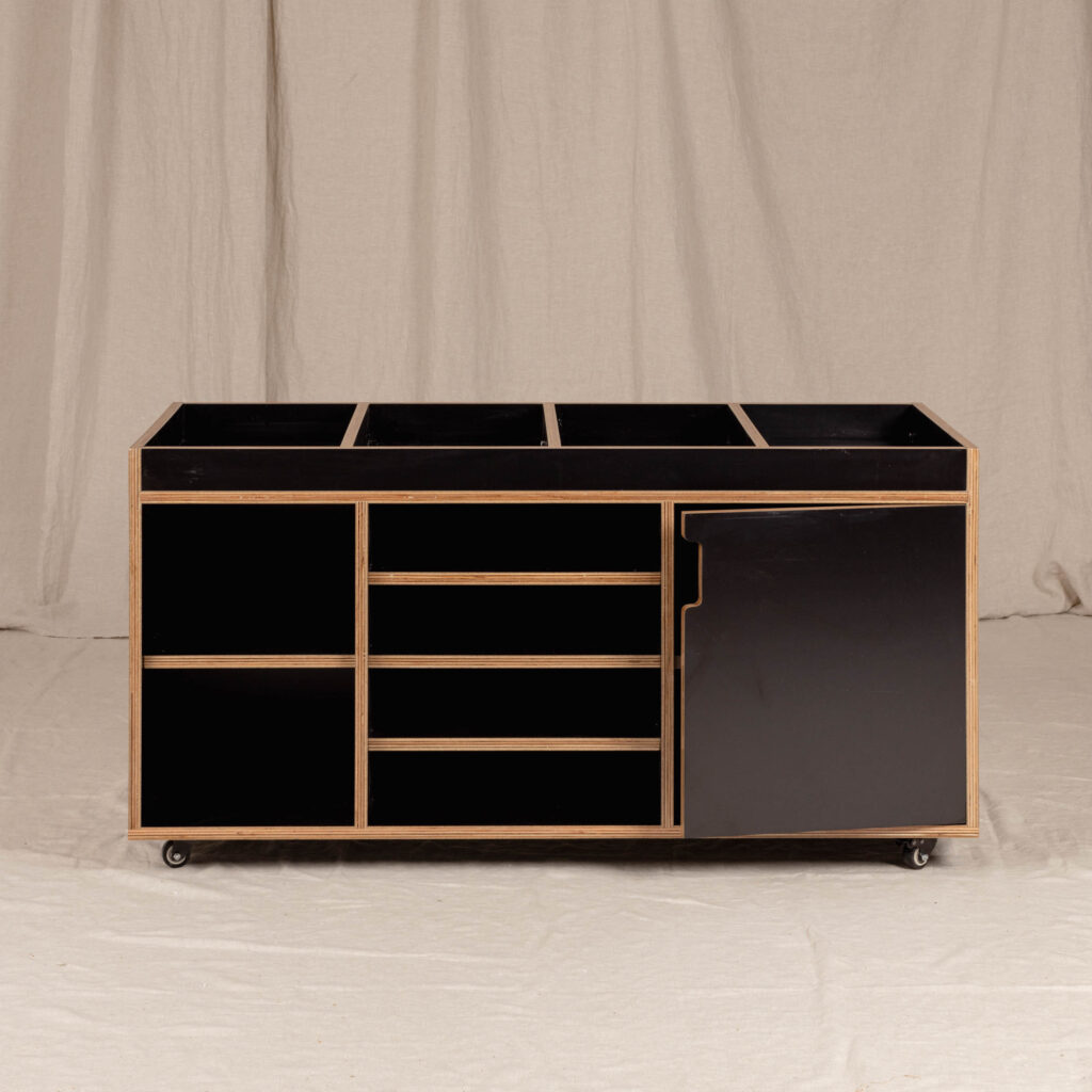 Storage Station Kinder, Black